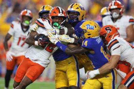 Pitt uses ground game to take down Syracuse